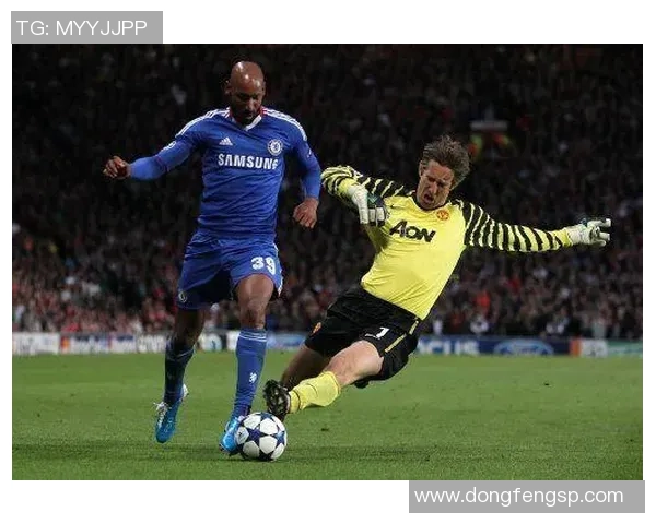 足球巨星云集,传奇人物齐聚一堂,热血赛场再现经典瞬间 足球巨星云集,传奇人物齐聚一堂,热血赛场再现经典瞬间