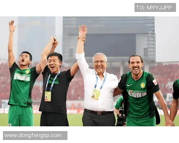 巴西足球明星评中国足球教练水平 直言培养体系亟待提升