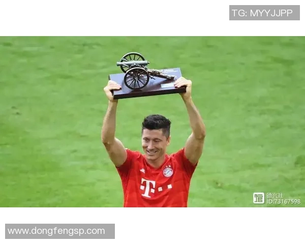 史上最猛足球球星横空出世震撼绿茵引爆全球球迷热血狂欢 史上最猛足球球星横空出世震撼绿茵引爆全球球迷热血狂欢